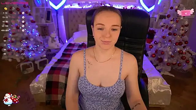 FoxyShy online show from 19, 12, 2024