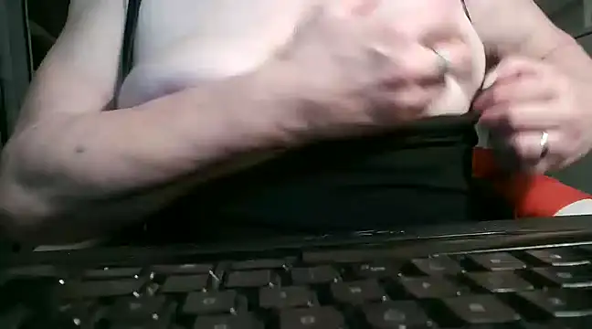 Snapshot of heidi60 chatting on 14, 2, 2025 heidi60 online show from 14, 2, 2025