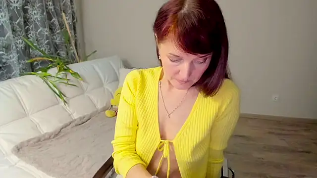 Snapshot of Fritha chatting on 24, 1, 2025 Fritha online show from 24, 1, 2025