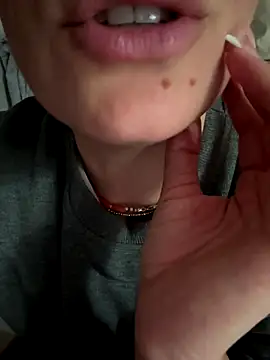 Snapshot of Wet-Pussycat chatting on 25, 10, 2025 Wet-Pussycat online show from 25, 10, 2025