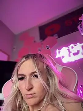 Snapshot of _Rapunzel_ chatting on 22, 2, 2025 Rapunzel online show from 22, 2, 2025