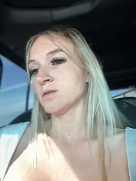 Snapshot of _Rapunzel_ chatting on 17, 9, 2025 Rapunzel online show from 17, 9, 2025