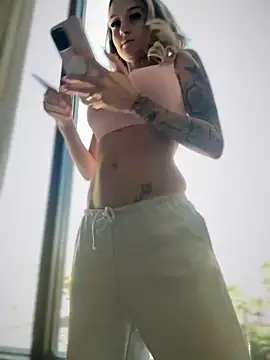 Snapshot of _Rapunzel_ chatting on 19, 9, 2025 Rapunzel online show from 19, 9, 2025