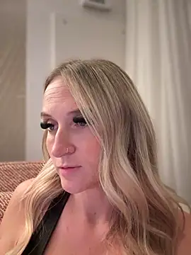 Snapshot of _Rapunzel_ chatting on 21, 9, 2025 Rapunzel online show from 21, 9, 2025