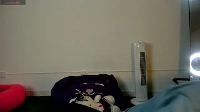 Snapshot of AbbyTaylorr chatting on 11, 11, 2025 AbbyTaylorr online show from 11, 11, 2025