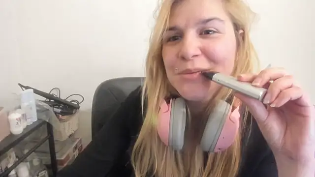 camgirlonline online show from 13, 2, 2026