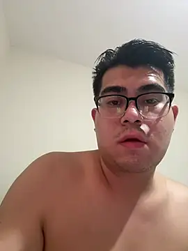 Snapshot of Moisesgtz04 chatting on 17, 9, 2025 Moisesgtz04 online show from 17, 9, 2025