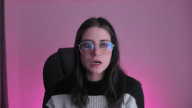 Snapshot of HazelKush chatting on 14, 10, 2025 HazelKush online show from 14, 10, 2025