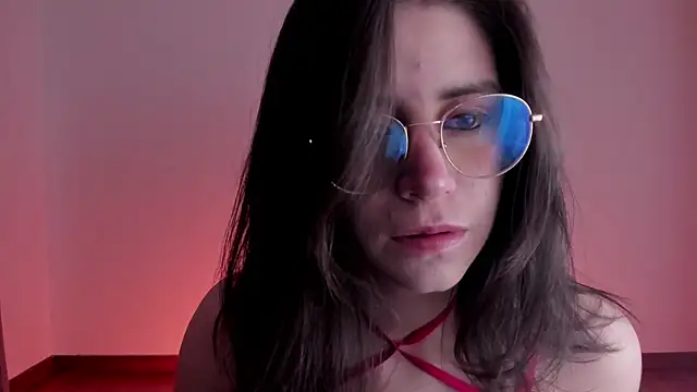 Snapshot of HazelKush chatting on 4, 11, 2025 HazelKush online show from 4, 11, 2025