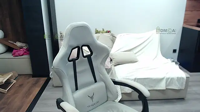 Sunny-Girl1 online show from 14, 10, 2025