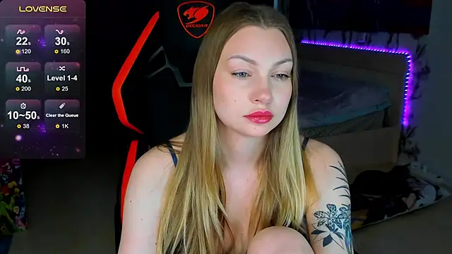 Snapshot of BiMolly chatting on 18, 3, 2026 BiMolly online show from 18, 3, 2026