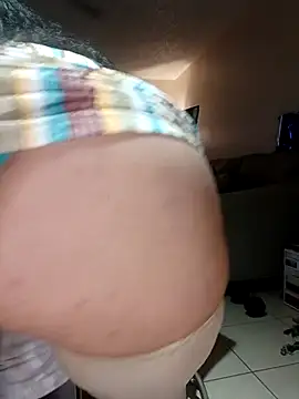 Snapshot of PichyPrettyPussy chatting on 28, 10, 2025 PichyPrettyPussy online show from 28, 10, 2025