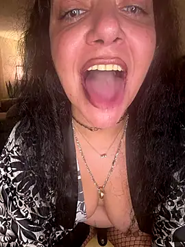 PichyPrettyPussy online show from 20, 11, 2025