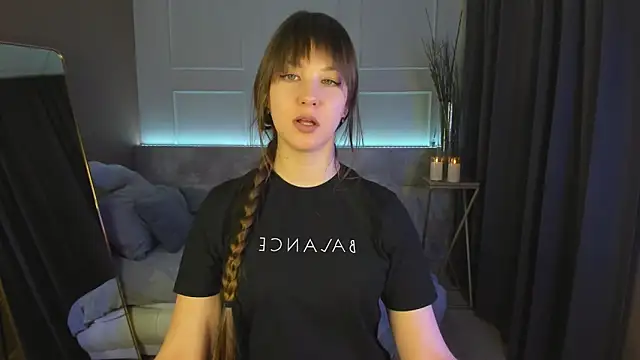 Snapshot of ElizaMild chatting on 20, 2, 2025 ElizaMild online show from 20, 2, 2025