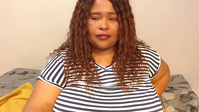 Snapshot of zandile chatting on 19, 12, 2024 zandile online show from 19, 12, 2024