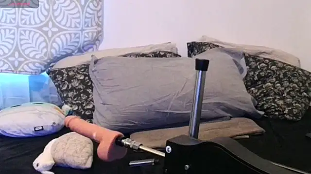TsSnailGirl69 online show from 30, 1, 2025