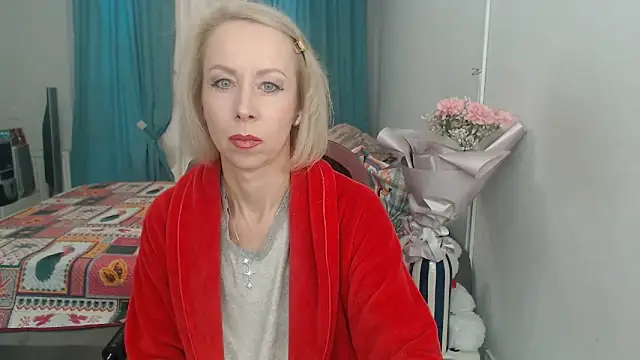 Snapshot of LuxuryNika chatting on 8, 10, 2025 LuxuryNika online show from 8, 10, 2025