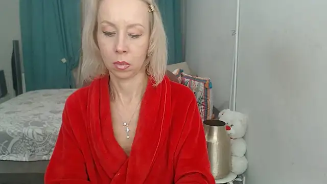 Snapshot of LuxuryNika chatting on 20, 11, 2025 LuxuryNika online show from 20, 11, 2025