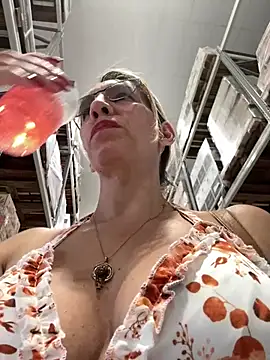 Gatitacarlita online show from 11, 1, 2025