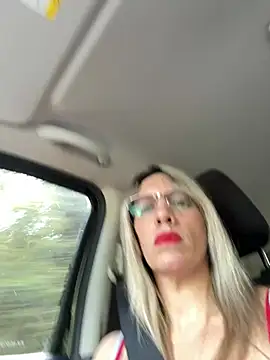 Gatitacarlita online show from 20, 1, 2025