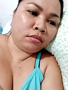 XXLorie 02 online show from 10, 2, 2025