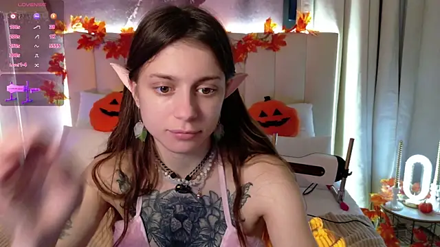 Snapshot of Eille_Elfie chatting on 29, 10, 2025 Eille Elfie online show from 29, 10, 2025