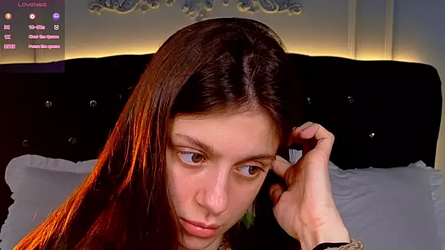 Snapshot of Eille_Elfie chatting on 19, 11, 2025 Eille Elfie online show from 19, 11, 2025