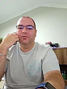 Andrew1900529 online show from 15, 10, 2025