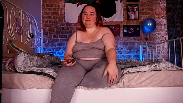 Snapshot of Evelively chatting on 20, 9, 2025 Evelively online show from 20, 9, 2025