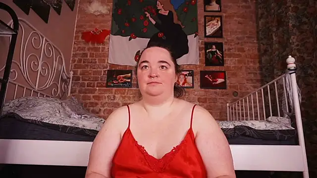 Snapshot of Evelively chatting on 4, 11, 2025 Evelively online show from 4, 11, 2025