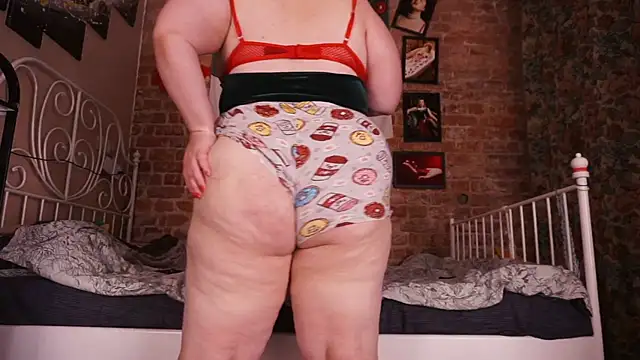 Snapshot of Evelively chatting on 21, 11, 2025 Evelively online show from 21, 11, 2025