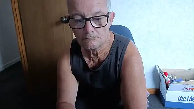 Snapshot of bigballnz chatting on 30, 11, 2025 bigballnz online show from 30, 11, 2025