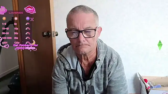 Snapshot of bigballnz chatting on 2, 12, 2025 bigballnz online show from 2, 12, 2025