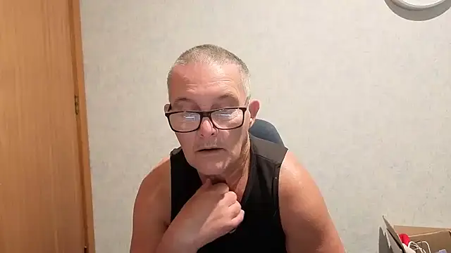 Snapshot of bigballnz chatting on 3, 12, 2025 bigballnz online show from 3, 12, 2025