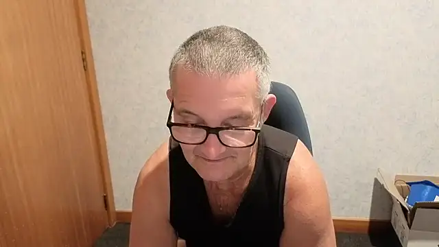 Snapshot of bigballnz chatting on 17, 12, 2025 bigballnz online show from 17, 12, 2025