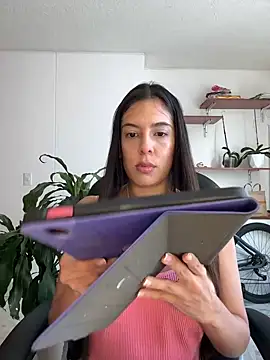 Snapshot of kamivolkano chatting on 4, 12, 2024 kamivolkano online show from 4, 12, 2024