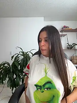 Snapshot of kamivolkano chatting on 5, 12, 2024 kamivolkano online show from 5, 12, 2024