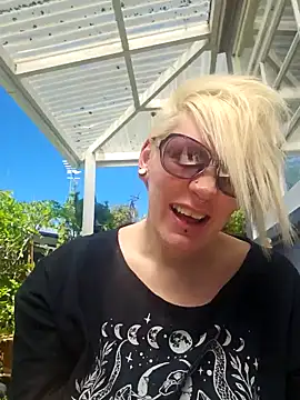 PinkTheHawk online show from 9, 11, 2025