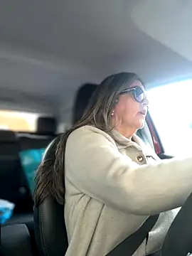 Snapshot of emma_tour chatting on 13, 11, 2025 emma tour online show from 13, 11, 2025