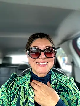 Snapshot of emma_tour chatting on 18, 11, 2025 emma tour online show from 18, 11, 2025