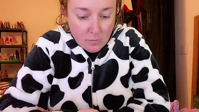 kisicaxx online show from 3, 12, 2025