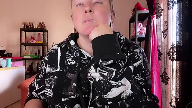 kisicaxx online show from 18, 3, 2026