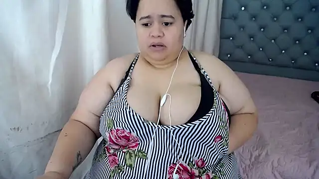 Snapshot of hotlesby4uxxx chatting on 17, 12, 2024 hotlesby4uxxx online show from 17, 12, 2024