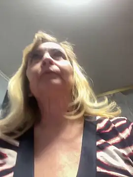 Irina2909xh online show from 2, 2, 2025