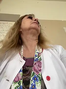 Snapshot of Irina2909@xh chatting on 10, 10, 2025 Irina2909xh online show from 10, 10, 2025