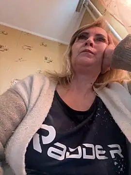 Snapshot of Irina2909@xh chatting on 11, 10, 2025 Irina2909xh online show from 11, 10, 2025