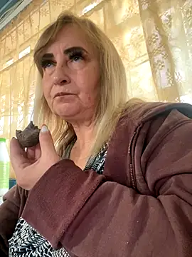 Snapshot of Irina2909@xh chatting on 12, 10, 2025 Irina2909xh online show from 12, 10, 2025