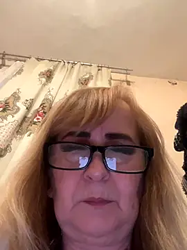 Snapshot of Irina2909@xh chatting on 18, 10, 2025 Irina2909xh online show from 18, 10, 2025