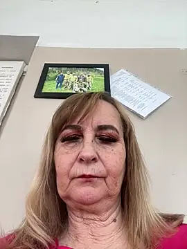 Irina2909xh online show from 11, 3, 2026