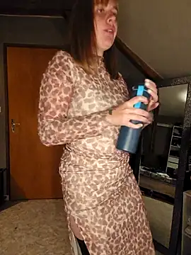 MissGirly online show from 5, 10, 2025